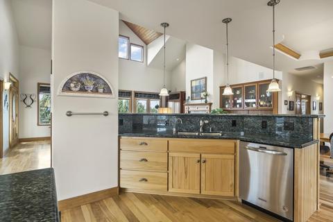 60850 Jennings Rd, Bend, OR 97702 photo 14