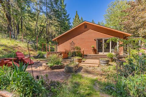 2000 Crow Rd, Merlin, OR 97532 photo 1