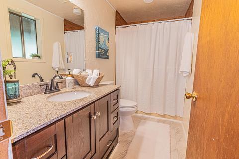 2000 Crow Rd, Merlin, OR 97532 photo 17