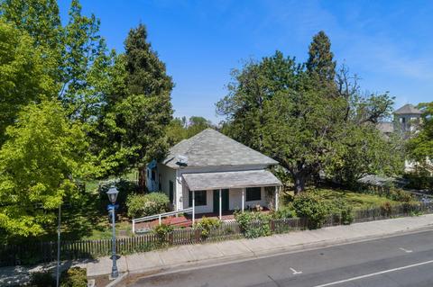 202 E Main St, Talent, OR 97540 photo 3