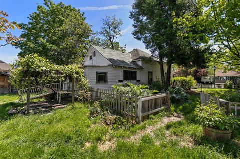202 E Main St, Talent, OR 97540 photo 12