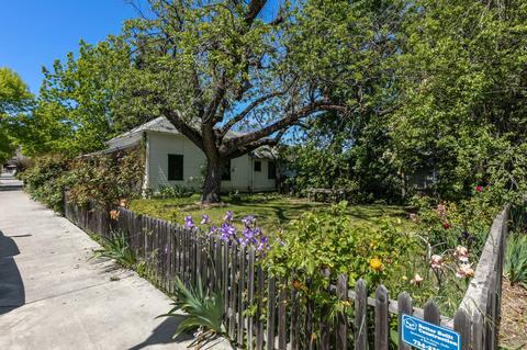 202 E Main St, Talent, OR 97540 photo 6