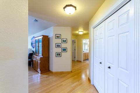 920 Ridgeview Dr, Eagle Point, OR 97524 photo 4