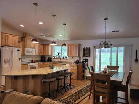 121 Cornett Ln, Cave Junction, OR 97523 photo 3