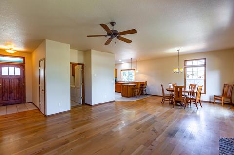 20902 Canal View Dr, Bend, OR 97701 photo 10