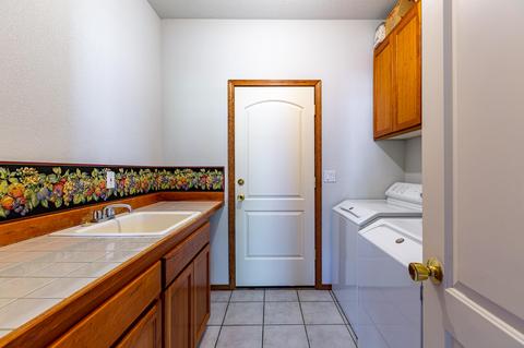 20902 Canal View Dr, Bend, OR 97701 photo 11