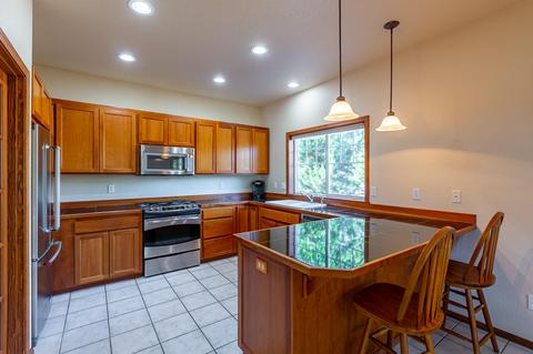 20902 Canal View Dr, Bend, OR 97701 photo 5