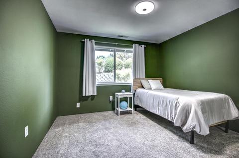 581 C St, Phoenix, OR 97535 photo 24