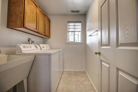 581 C St, Phoenix, OR 97535 photo 17