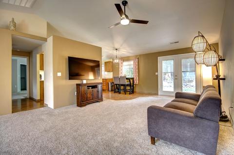 581 C St, Phoenix, OR 97535 photo 7