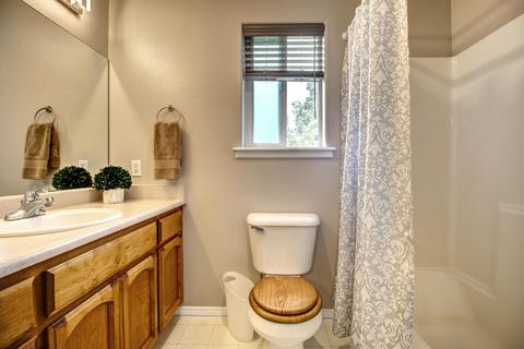 581 C St, Phoenix, OR 97535 photo 22