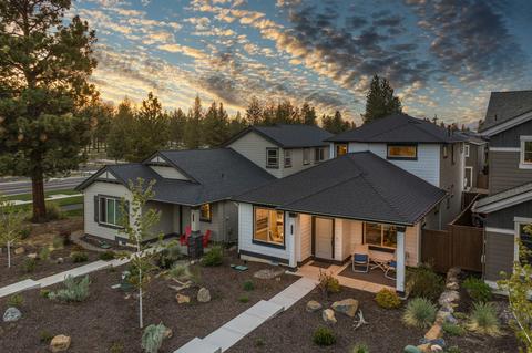 61027 SE Sydney Harbor Dr, Bend, OR 97702