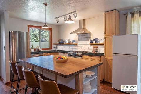 56741 Stellar Dr, Bend, OR 97707 photo 4