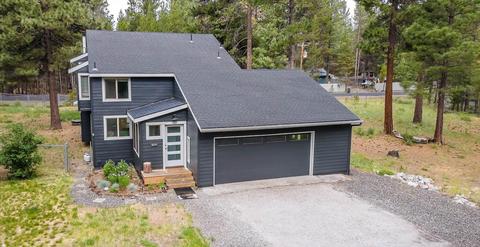56741 Stellar Dr, Bend, OR 97707 photo 2