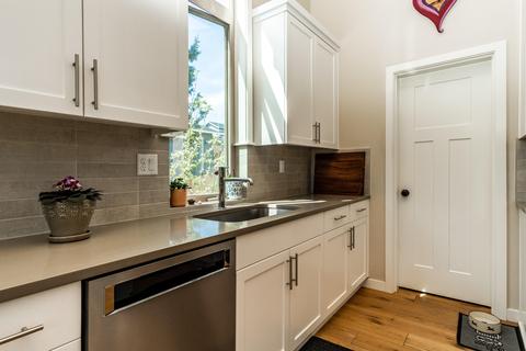 63113 Iner Loop, Bend, OR 97701 photo 10
