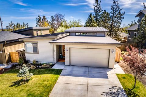 63113 Iner Loop, Bend, OR 97701 photo 2