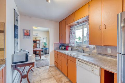 1911 NE 8th St, Bend, OR 97701 photo 9