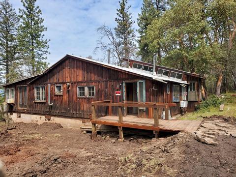 1175 N Obenchain Rd, Eagle Point, OR 97524 photo 1