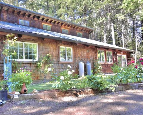 223 Pine Cone Dr, Cave Junction, OR 97523 photo 2