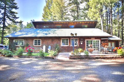 223 Pine Cone Dr, Cave Junction, OR 97523 photo 1