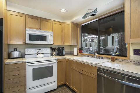 2628 NW Scandia Loop, Bend, OR 97703 photo 16
