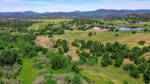 16300 Highway 62, Eagle Point, OR 97524 photo 1