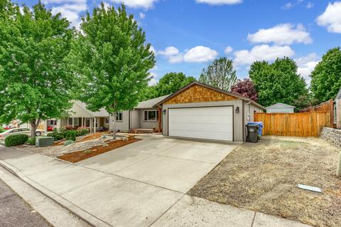 954 Ridgeview Dr, Eagle Point, OR 97524 photo 3