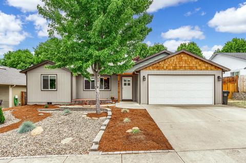 954 Ridgeview Dr, Eagle Point, OR 97524 photo 2