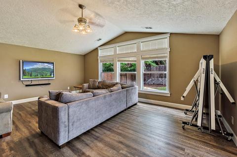 954 Ridgeview Dr, Eagle Point, OR 97524 photo 13
