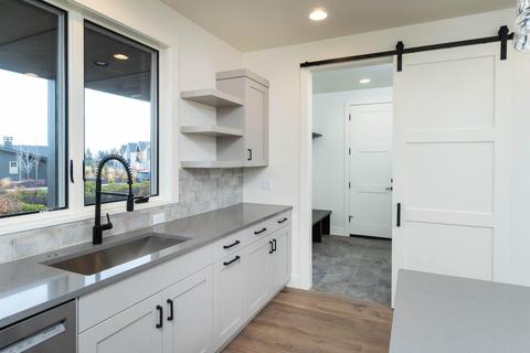 61312 Howe Way, Bend, OR 97702 photo 18