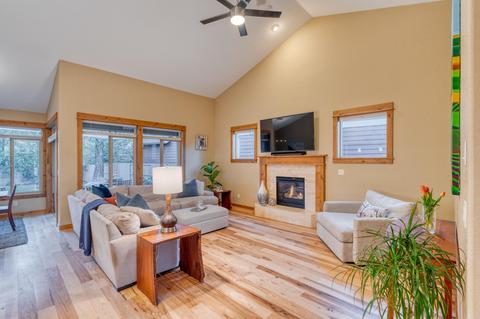 60809 Whitney Pl, Bend, OR 97702 photo 8