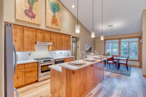 60809 Whitney Pl, Bend, OR 97702 photo 6