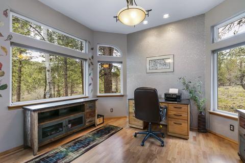 63310 Silverado Dr, Bend, OR 97703 photo 3
