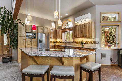 63310 Silverado Dr, Bend, OR 97703 photo 6