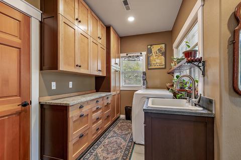 291 Gresham St, Ashland, OR 97520 photo 25