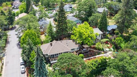 291 Gresham St, Ashland, OR 97520 photo 63
