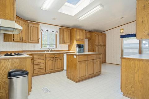 3735 Cobleigh Rd, Eagle Point, OR 97524 photo 6