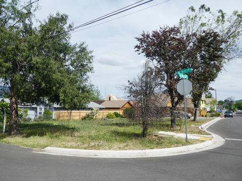 115 Third St, Phoenix, OR 97535 photo 1