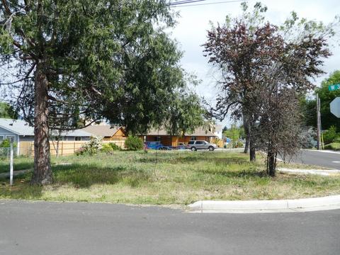 115 Third St, Phoenix, OR 97535 photo 2
