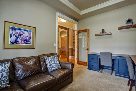 19160 Park Commons Dr, Bend, OR 97703 photo 24
