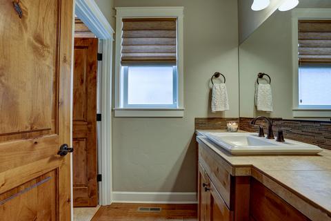 19160 Park Commons Dr, Bend, OR 97703 photo 31