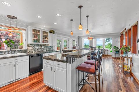 705 Amerman Dr, Phoenix, OR 97535 photo 12