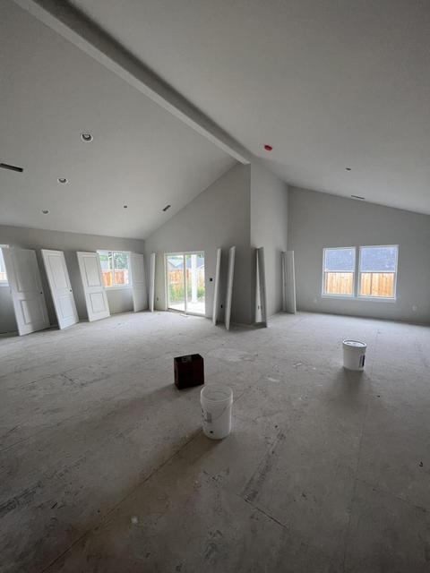 949 Hemlock Ave, Central Point, OR 97502 photo 3