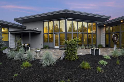2838 NW Shields Dr, Bend, OR 97703 photo 3