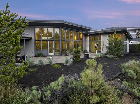 2838 NW Shields Dr, Bend, OR 97703 photo 2