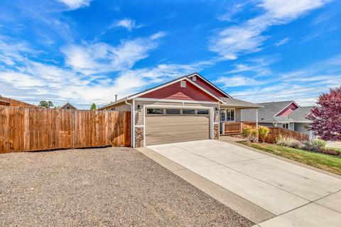 936 Stonewater Dr, Eagle Point, OR 97524 photo 2
