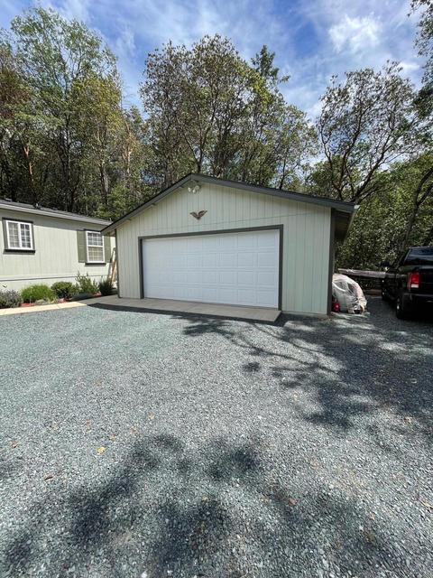 1349 Summit Loop, Grants Pass, OR 97527 photo 3