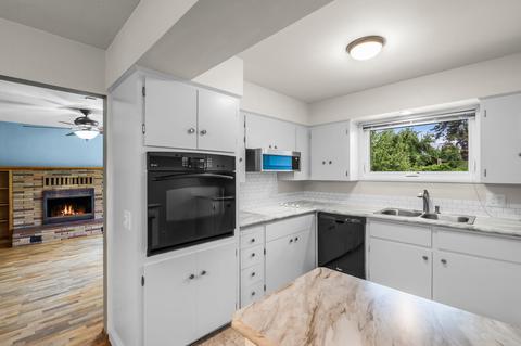 737 NE Marshall Ave, Bend, OR 97701 photo 6