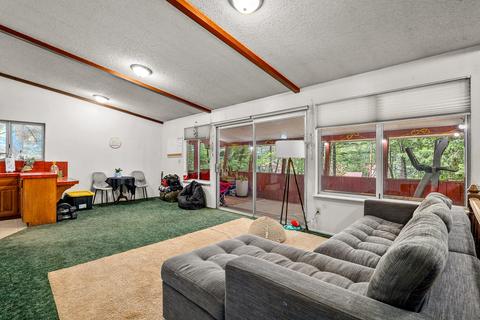 225 Nolan Rd, Cave Junction, OR 97523 photo 5