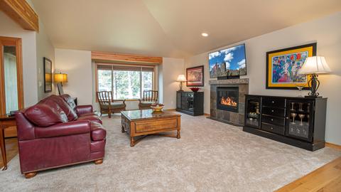 55845 Lost Rider Loop, Bend, OR 97707 photo 3